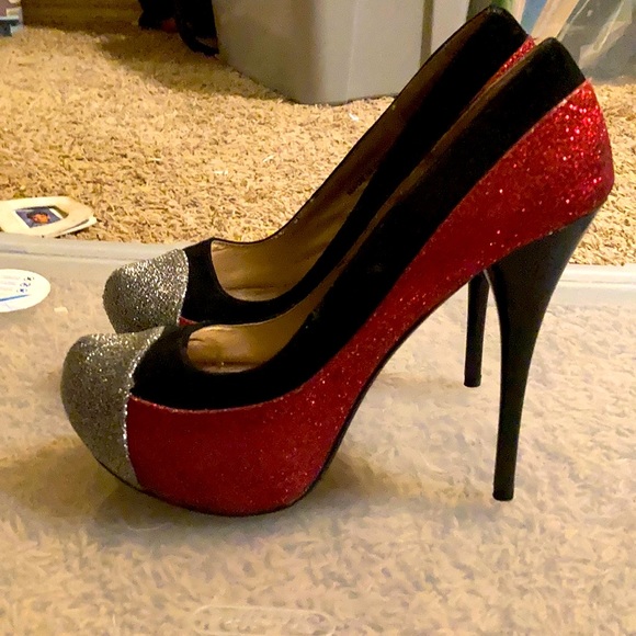 2b Bebe size 8 high heels - Picture 1 of 2